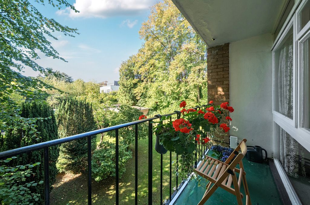 Property photo 2 of 13 1349770-3-68d1273...