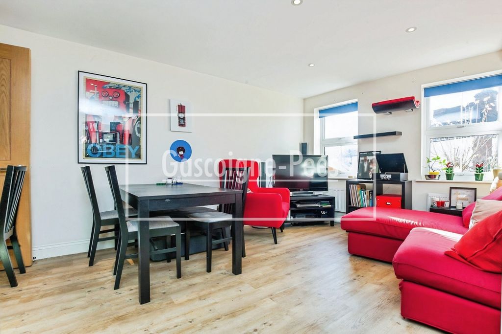 Property photo 3 of 6