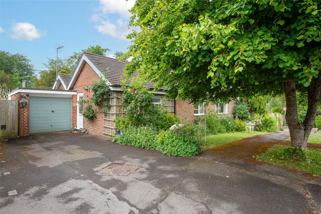 Property photo 1 of 31 Picture No. 12