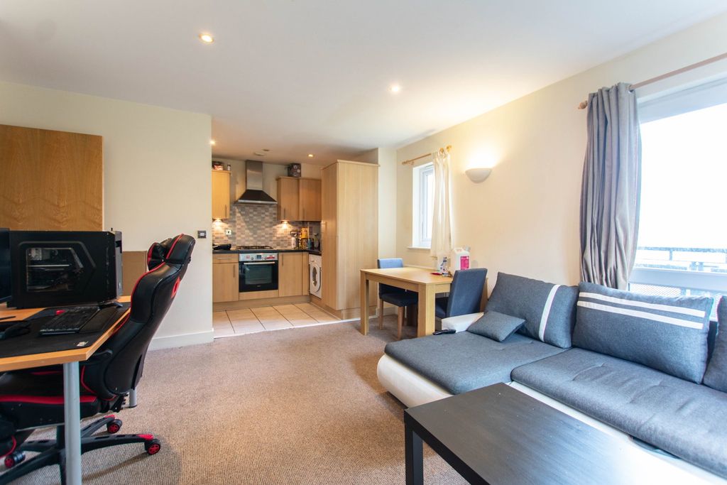 Property photo 2 of 15