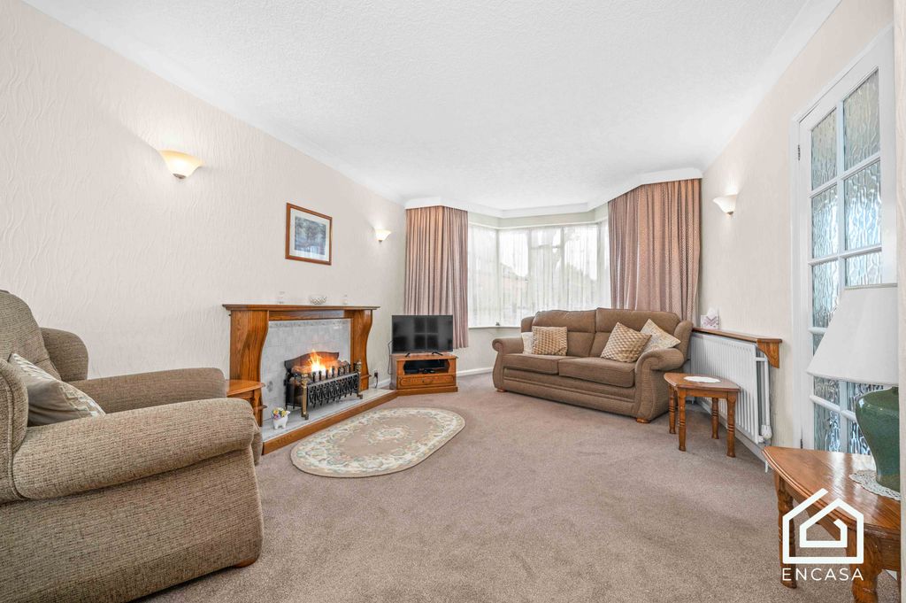 Property photo 2 of 20