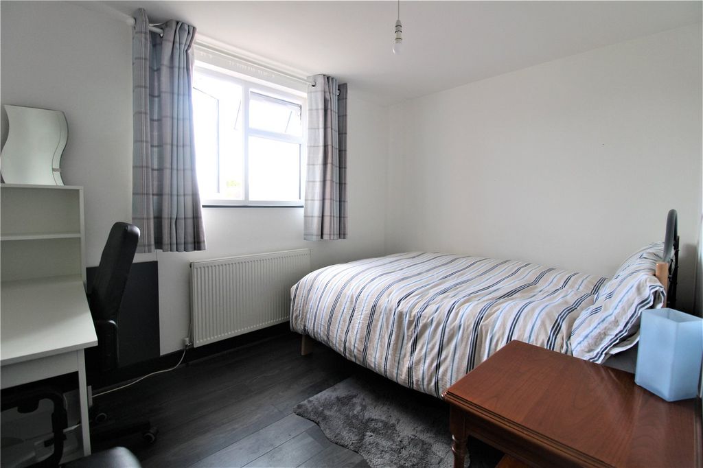 Property photo 2 of 11 Picture No. 08