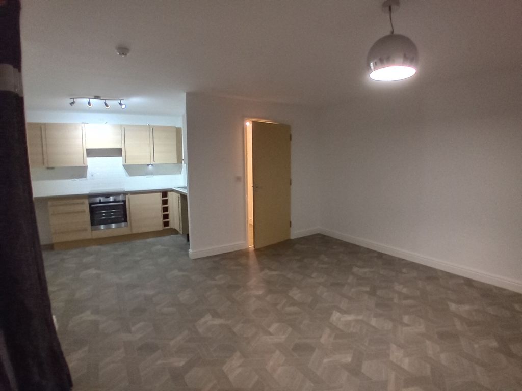 Property photo 2 of 11 Living Room