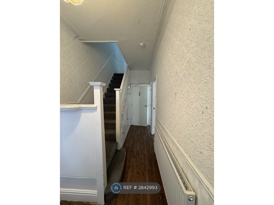 Property photo 2 of 15 Hallway
