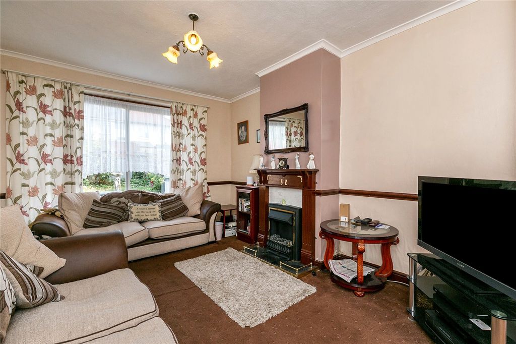 Property photo 2 of 12 Picture No. 22