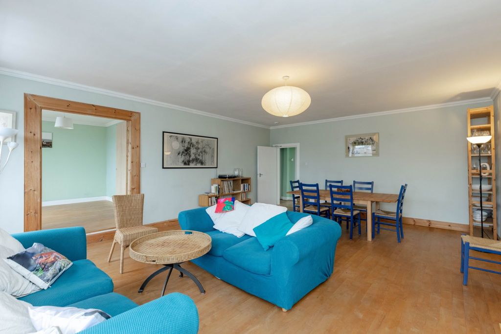 Property photo 3 of 18 Photo 3