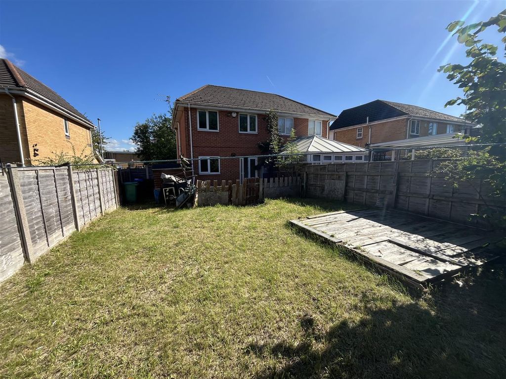 Property photo 2 of 6