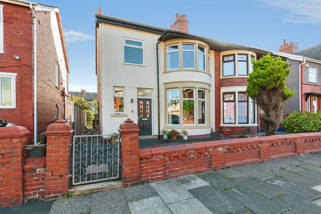 Property photo 1 of 32 1