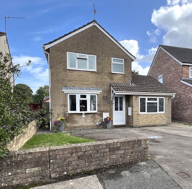 Property photo 1 of 18 Family Home In A Sought-After Location
