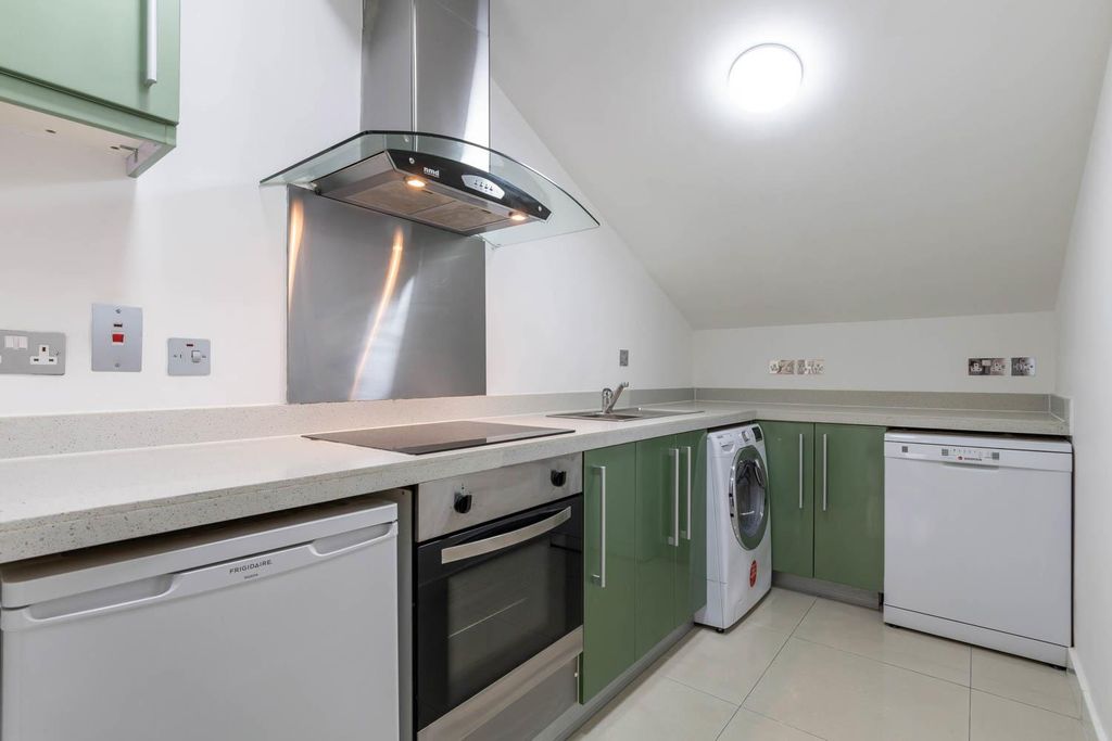 Property photo 2 of 12 Kitchen