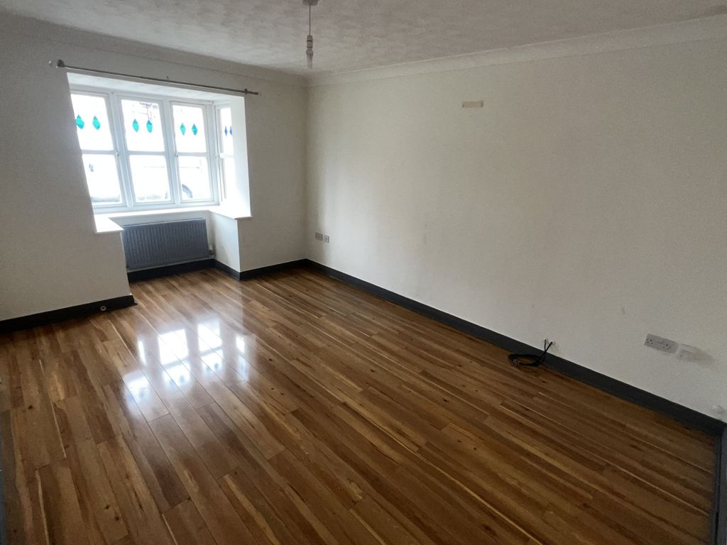 Property photo 2 of 11 398d2Cae-44Ff-4931-9Fe7-041Cb035Bc2A