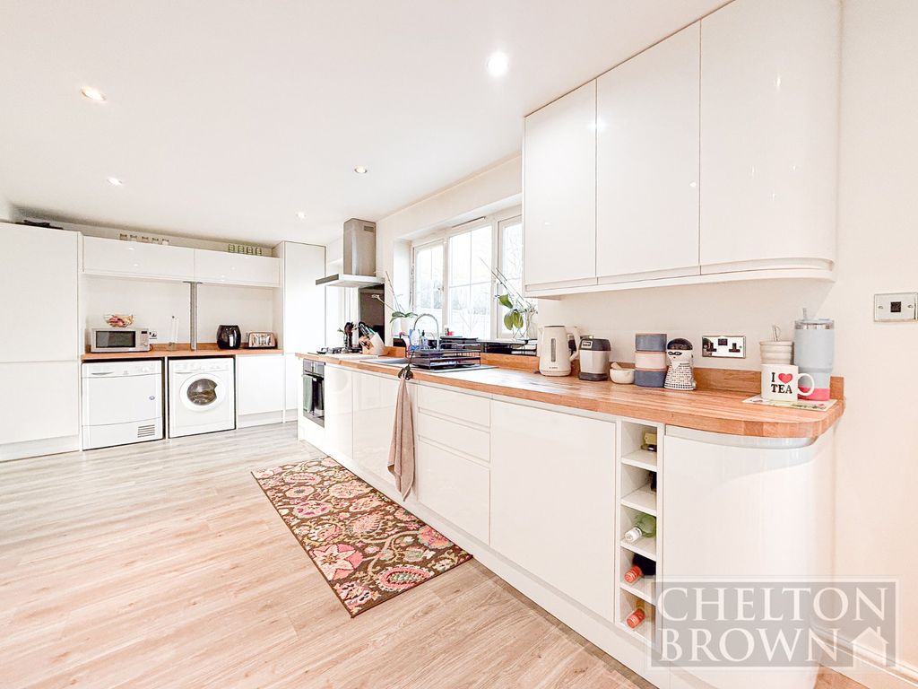 Property photo 2 of 32 Kitchen