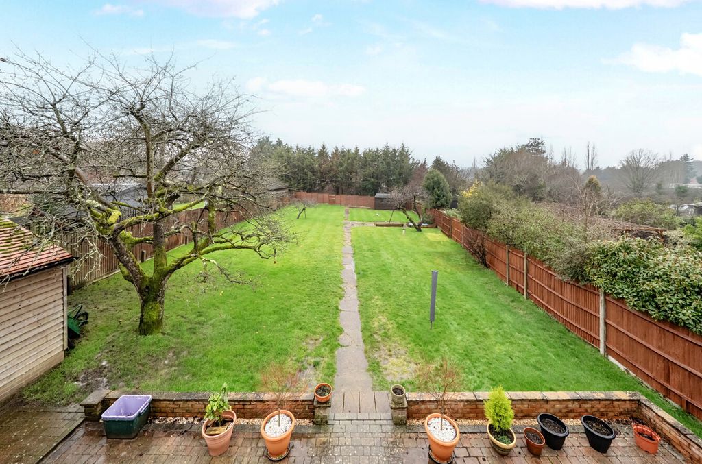 Property photo 2 of 15 Garden