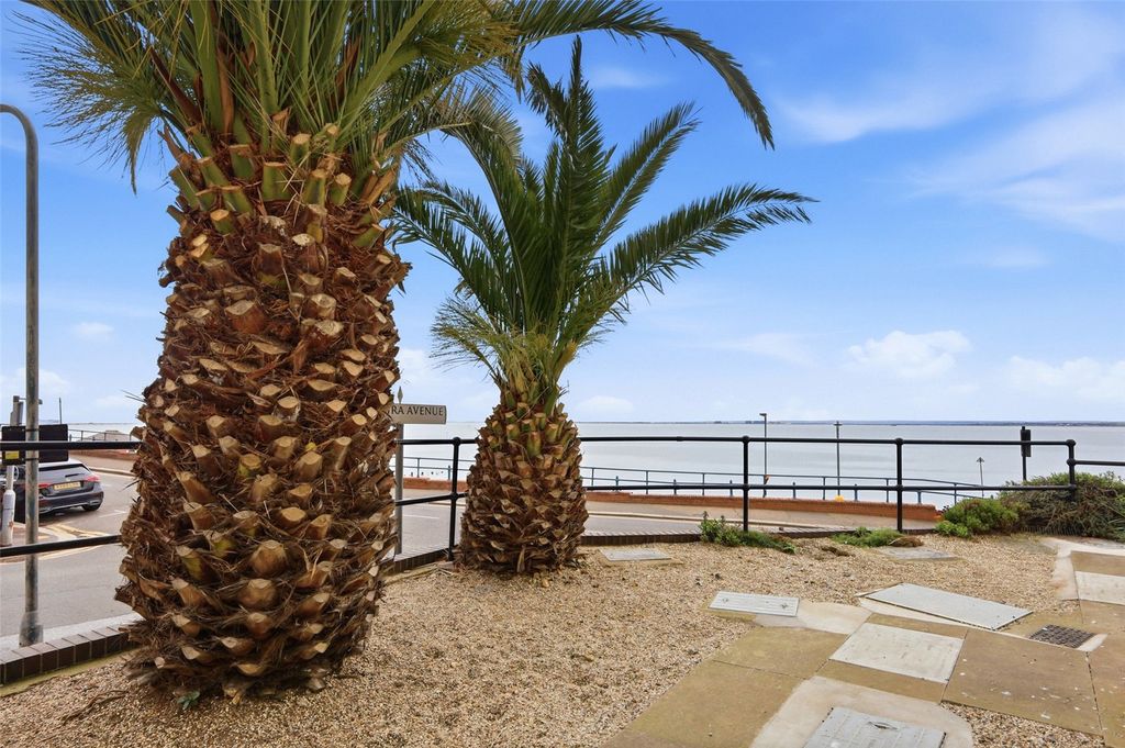 Property photo 2 of 17 Picture No. 22