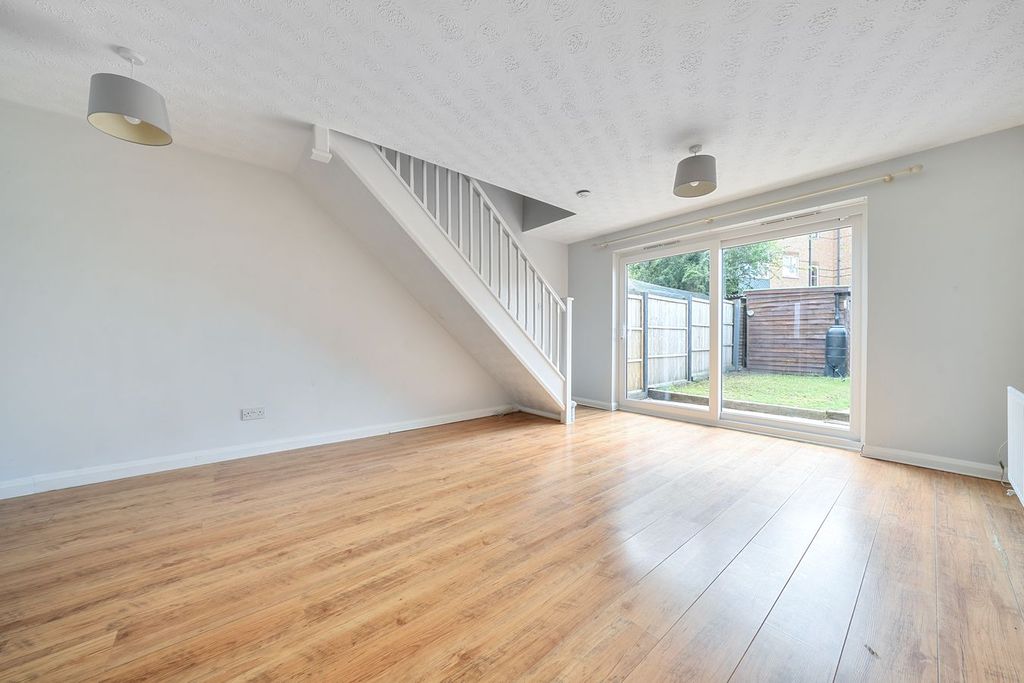 Property photo 3 of 24