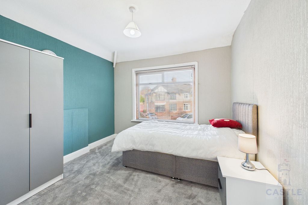 Property photo 1 of 9 Bedroom 4