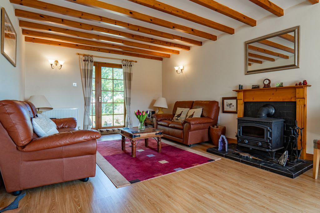 Property photo 3 of 48