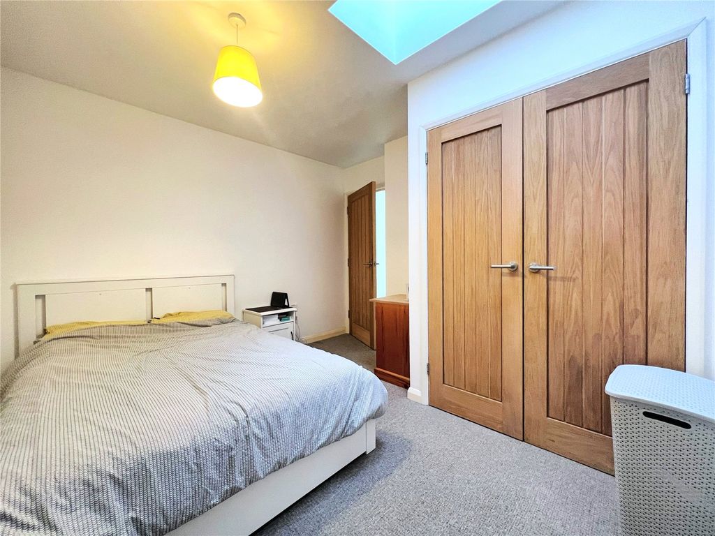 Property photo 3 of 7 Picture No. 24