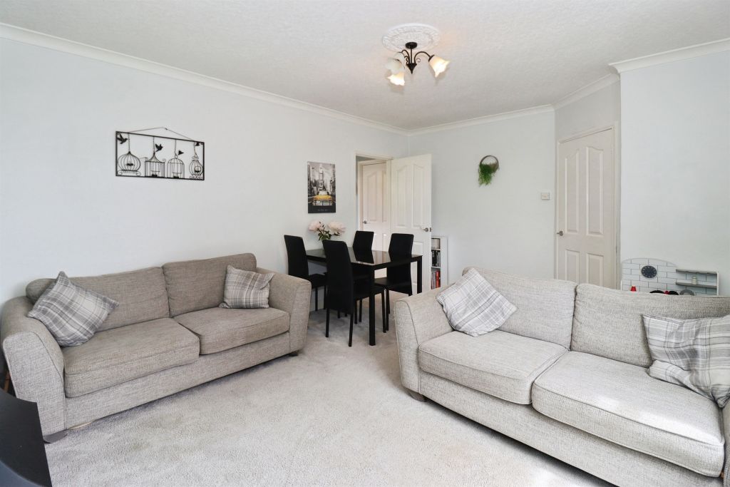 Property photo 2 of 20