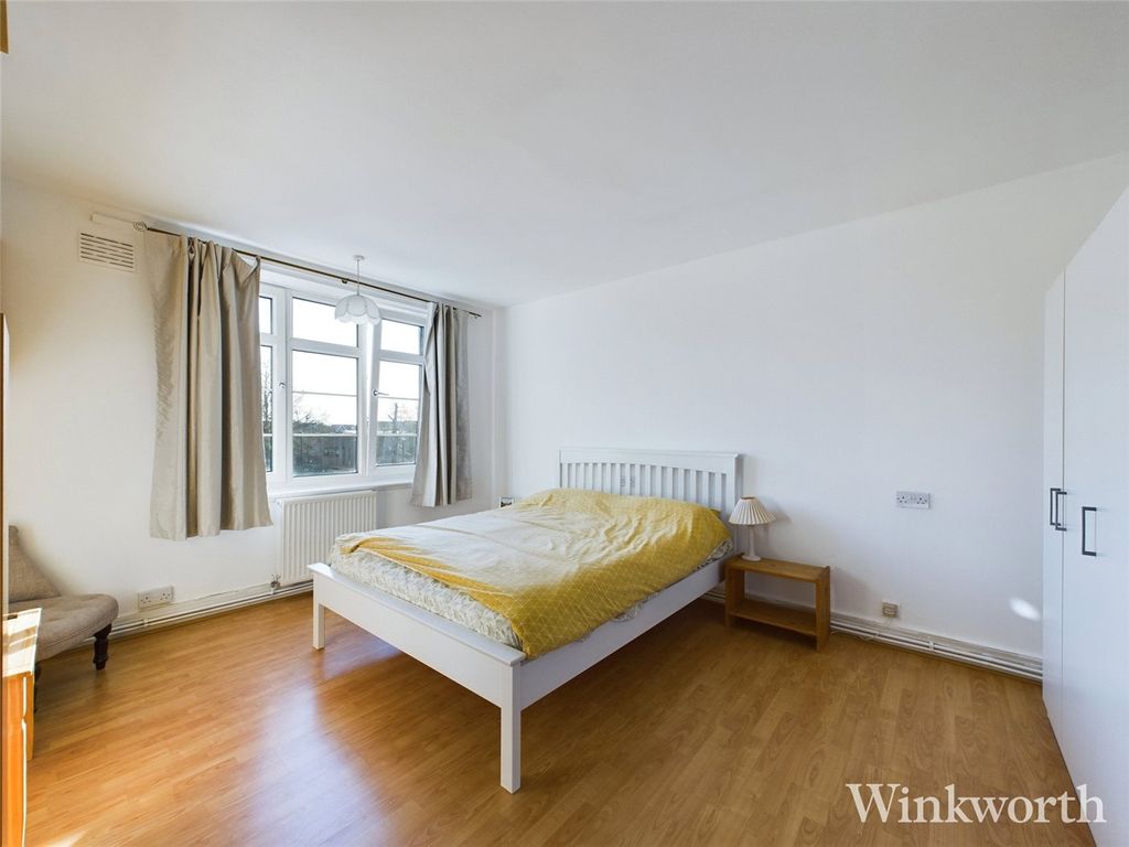 Property photo 3 of 9 Picture No. 01