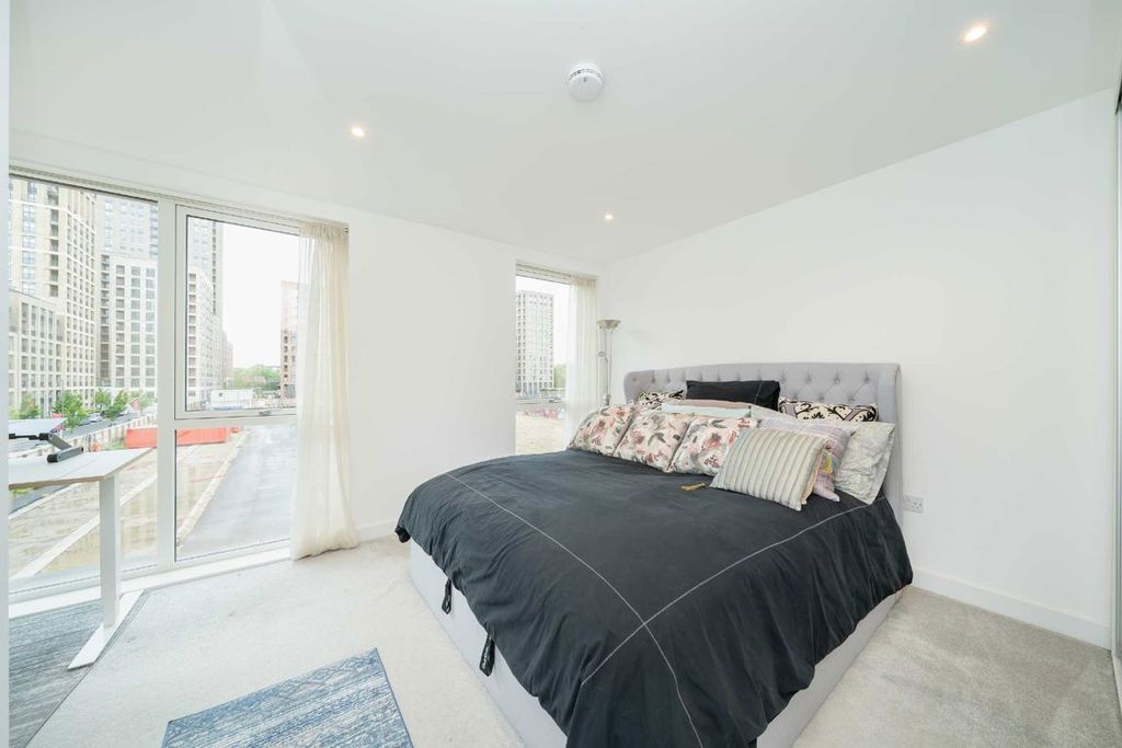 Property photo 3 of 7