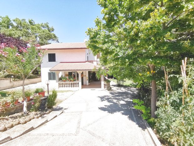 Property photo 1 of 20