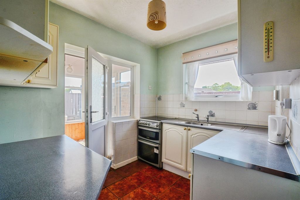 Property photo 3 of 18