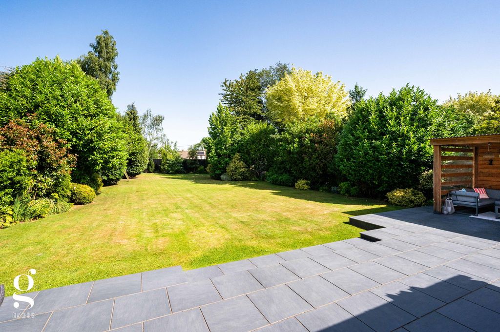 Property photo 2 of 36