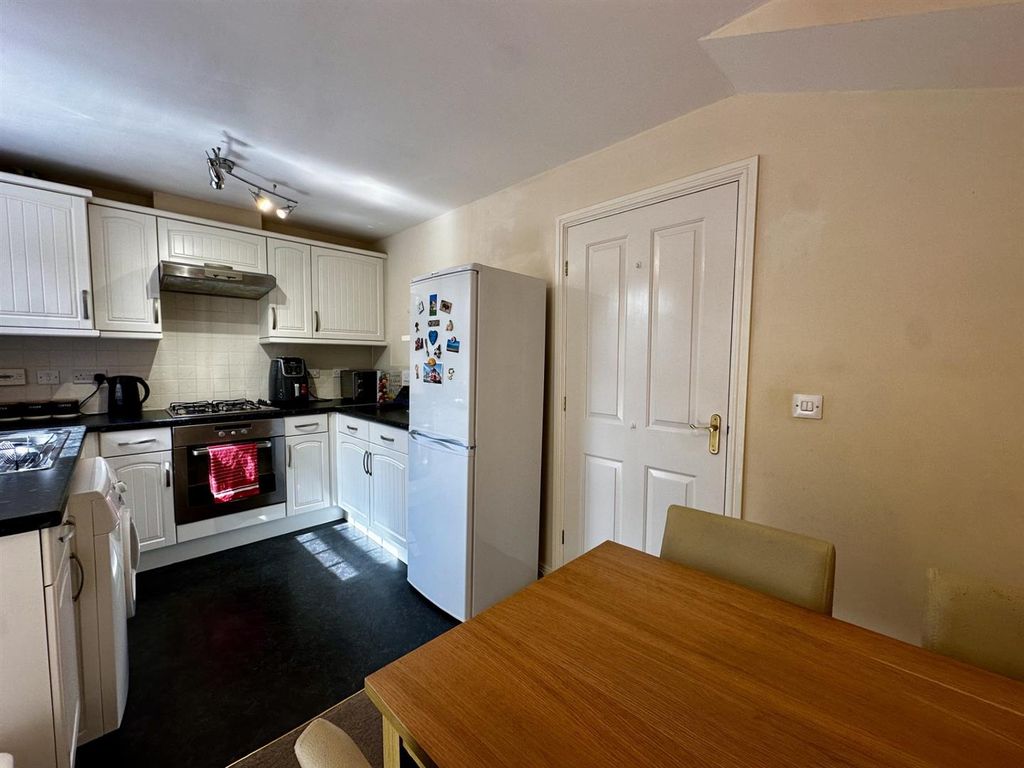 Property photo 2 of 12 3.Jpg