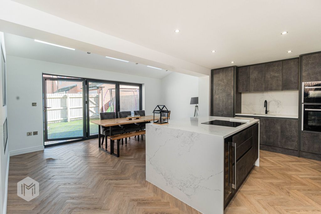 Property photo 2 of 21 Picture No. 06