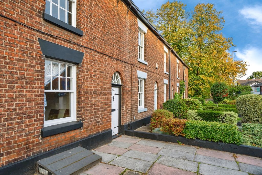 Property photo 2 of 17 Front