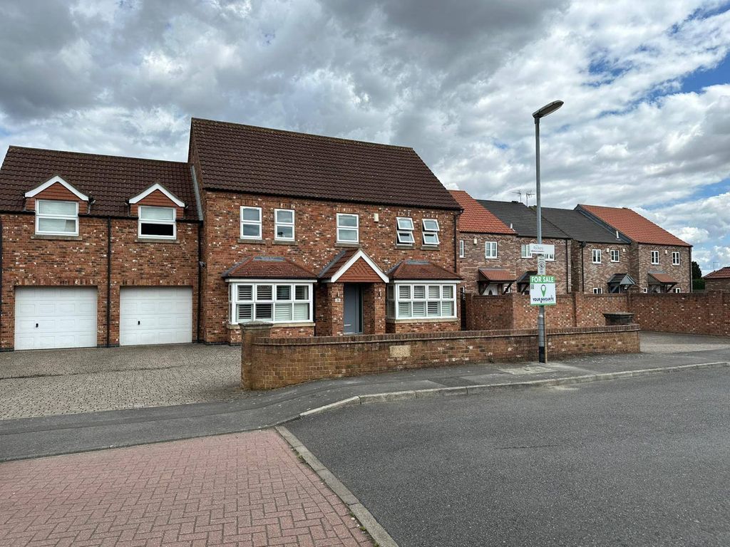 Property photo 3 of 3 Main Front