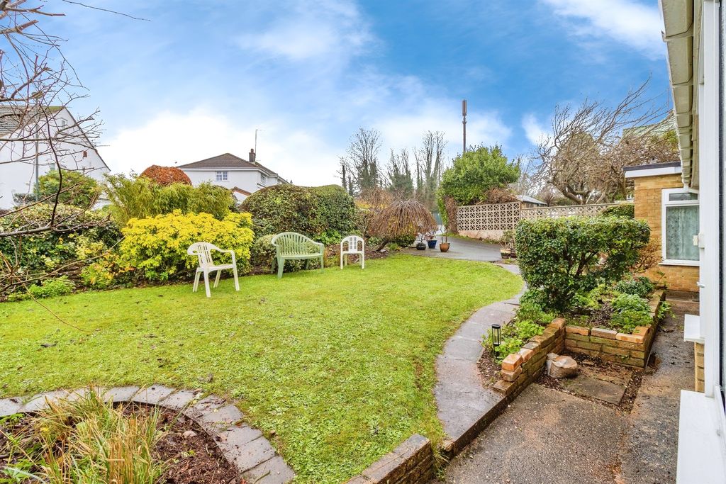 Property photo 3 of 32