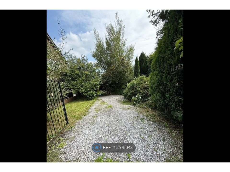 Property photo 3 of 9 Front Drive