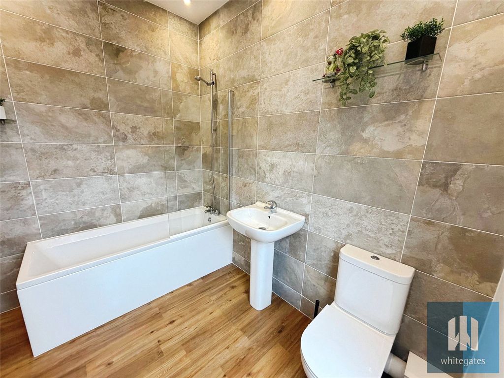 Property photo 3 of 10 Picture No. 06