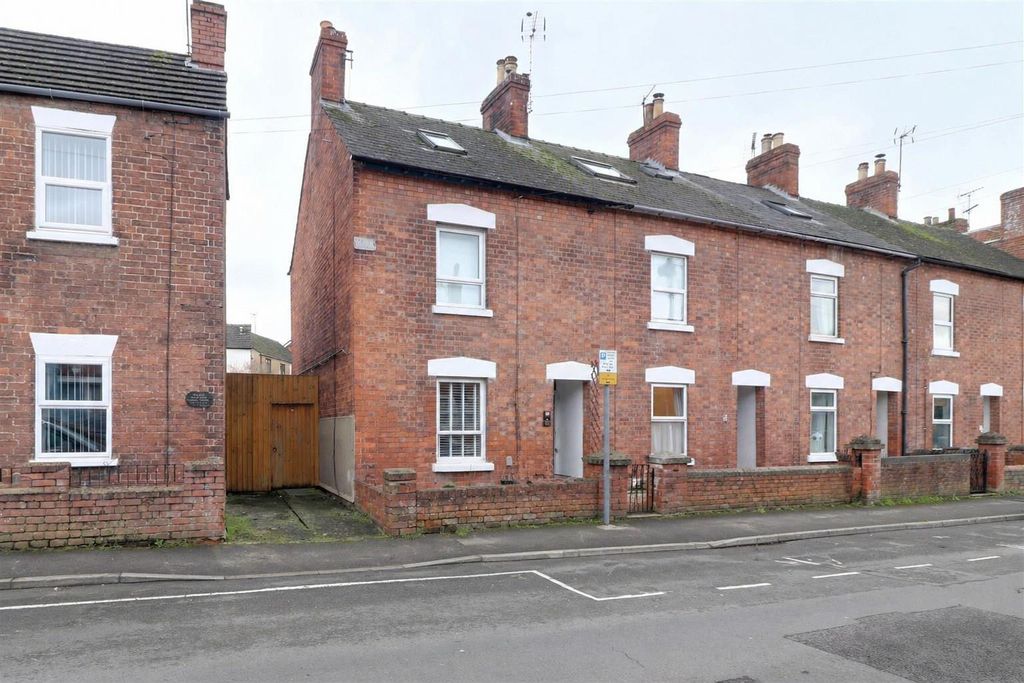 Property photo 1 of 21