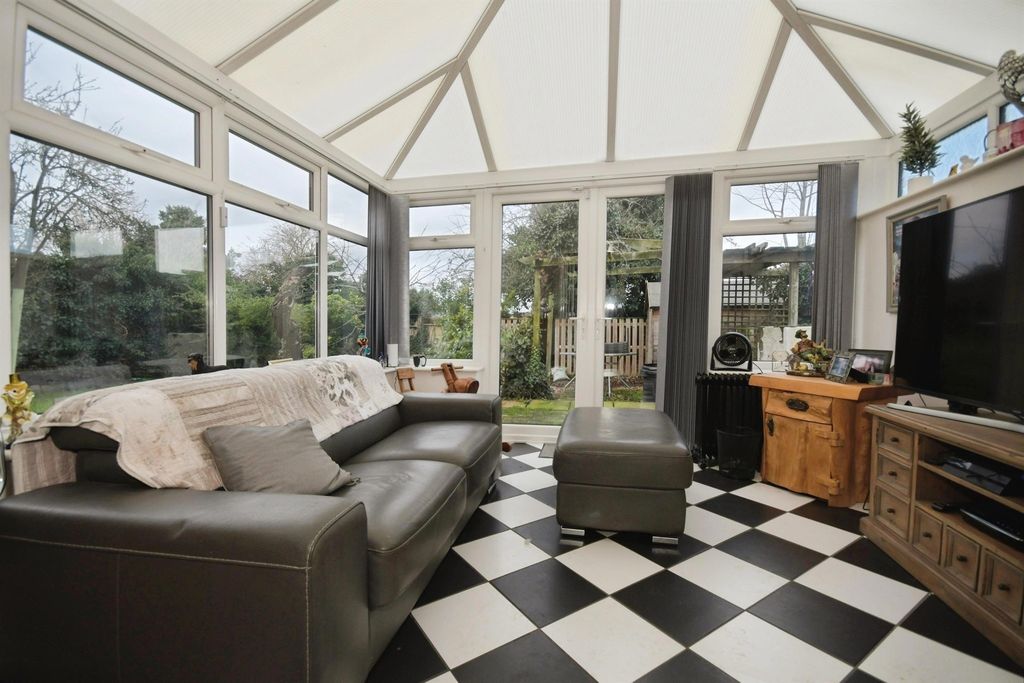 Property photo 3 of 15