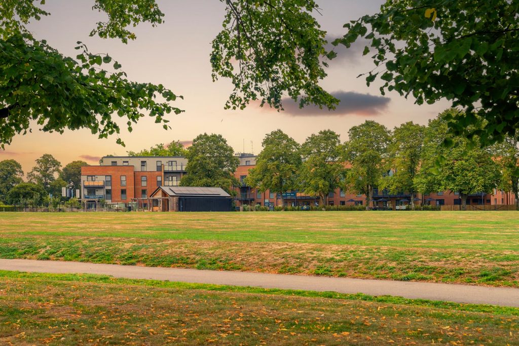 Property photo 1 of 14 Exterior