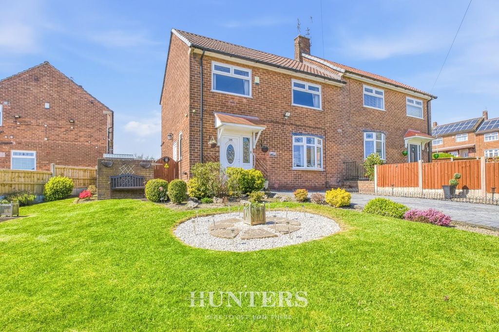 Property photo 1 of 25 Fairfield Road (25).Jpg