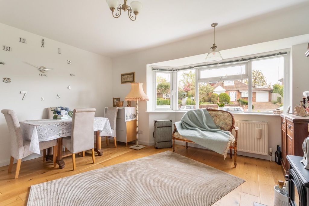 Property photo 3 of 17 Carden Hill-2.Jpg
