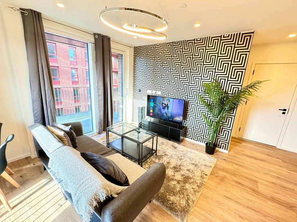 Property photo 2 of 21