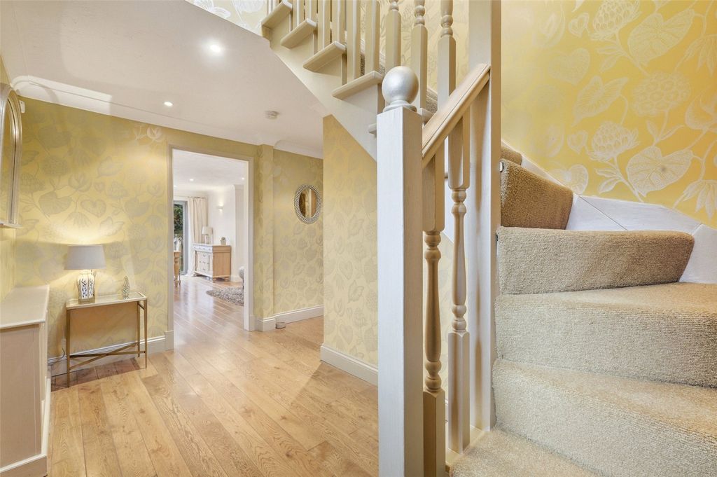 Property photo 3 of 35 Picture No. 30