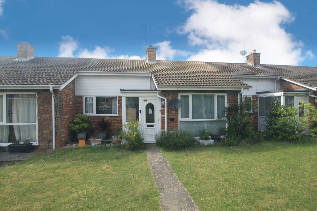 Property photo 1 of 11 Front