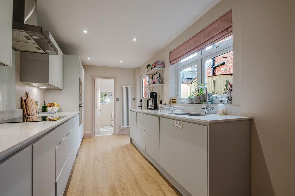 Property photo 3 of 25 Image 3