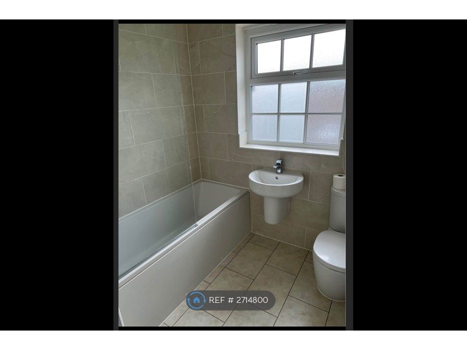 Property photo 2 of 21 Main Bathroom