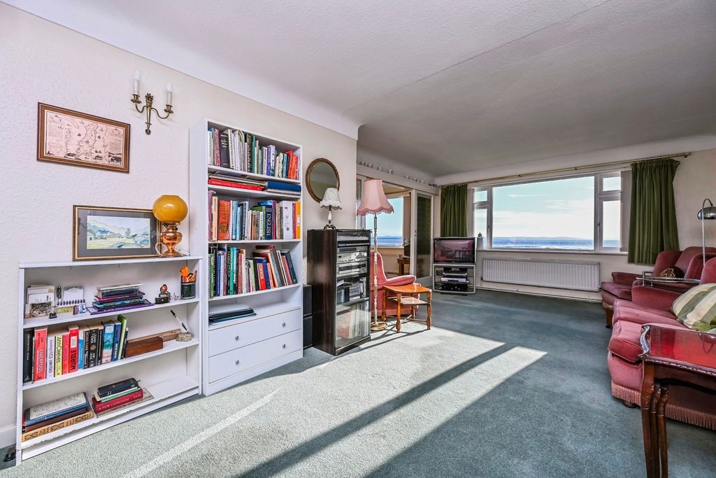 Property photo 3 of 14 Photo