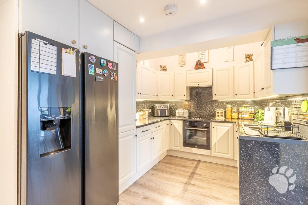 Property photo 2 of 26 Kitchen