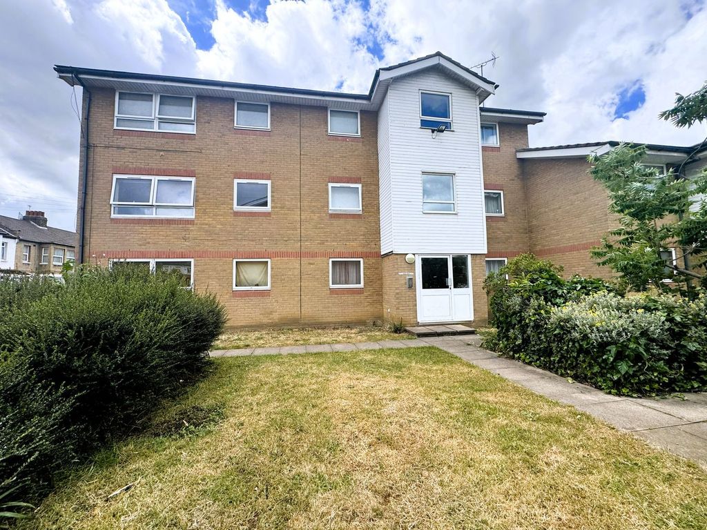 Property photo 1 of 9