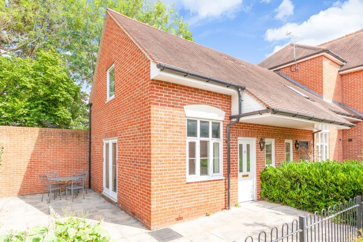 Property photo 2 of 8 196417