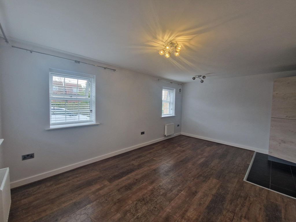 Property photo 3 of 13 Image